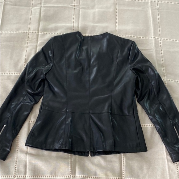 Woman’s Bagatelle Black Jacket with Zipper Details M winter - Picture 9 of 15